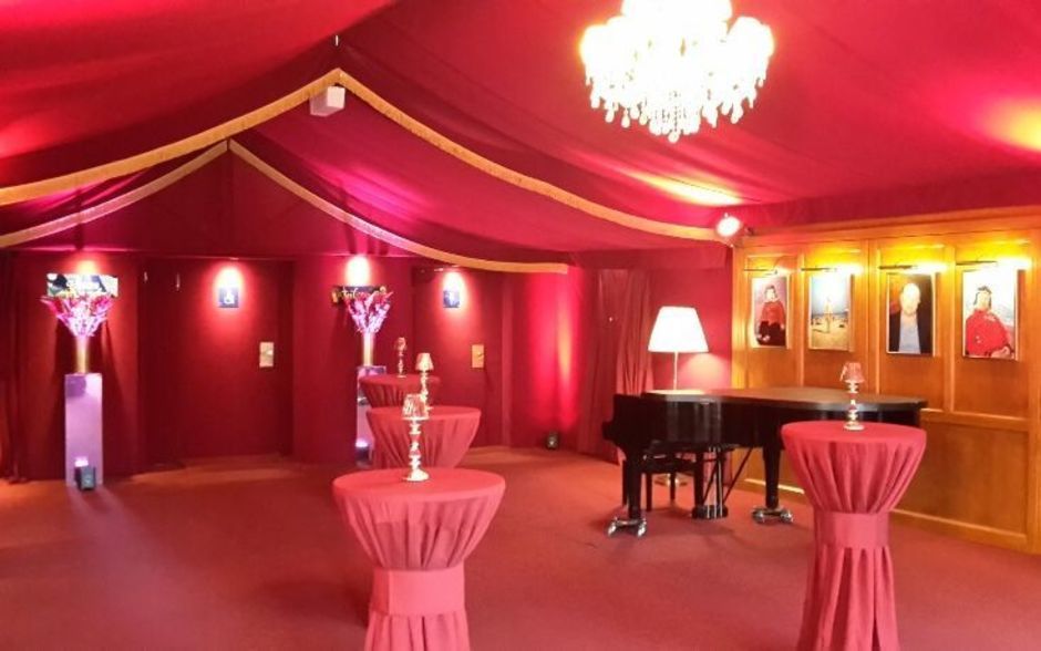 Eventlocation Shows & Theater Bar jeder Vernunft Berlin